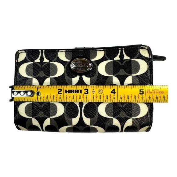 Coach Signature Black & White Accordion Wallet w/ Logo Clasp Multiple Card READ - Picture 4 of 8